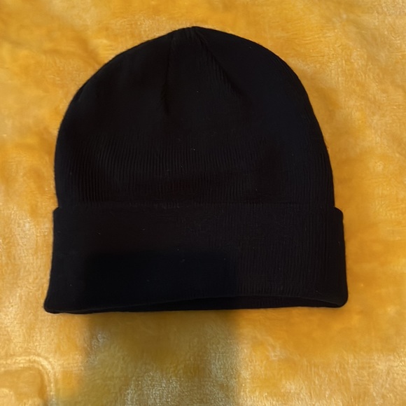 Tommy Hilfiger Knit Beanie - Picture 2 of 4
